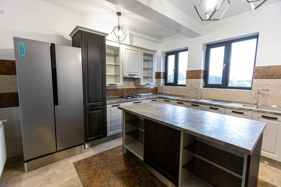 Kitchen or kitchenette, Kitchen or kitchenette, oven, stove