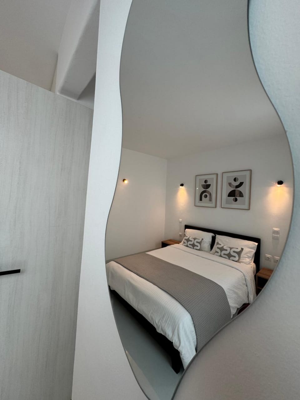Bed, Photo of the whole room, Bedroom, wardrobe