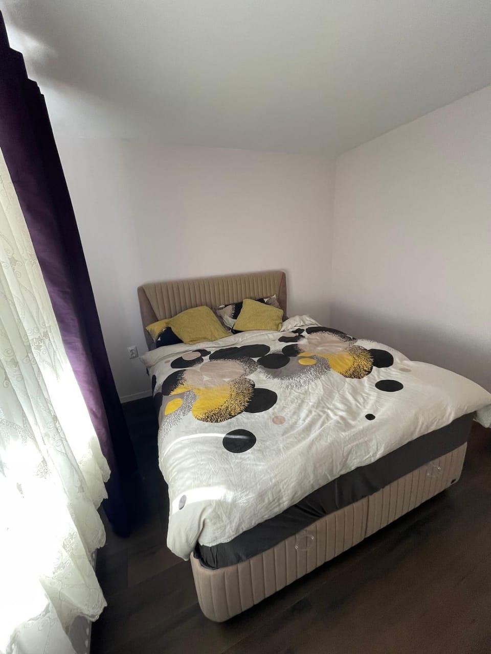 Newly renovated chic apartment close to downtown Apartment in Romania