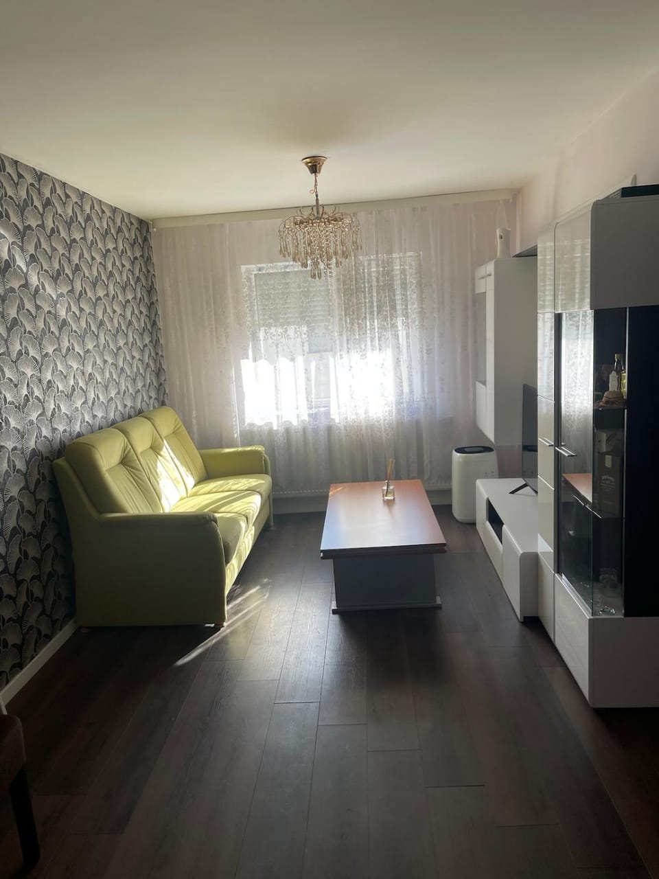 Newly renovated chic apartment close to downtown Apartment in Romania