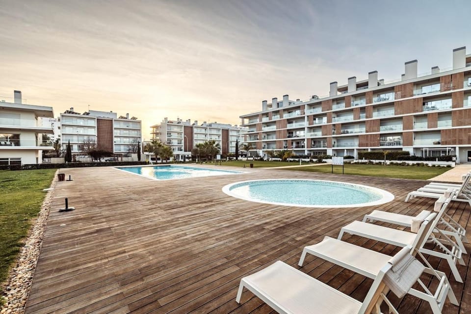 The Green Escape Albufeira Poolside Retreat Apartment in Albufeira