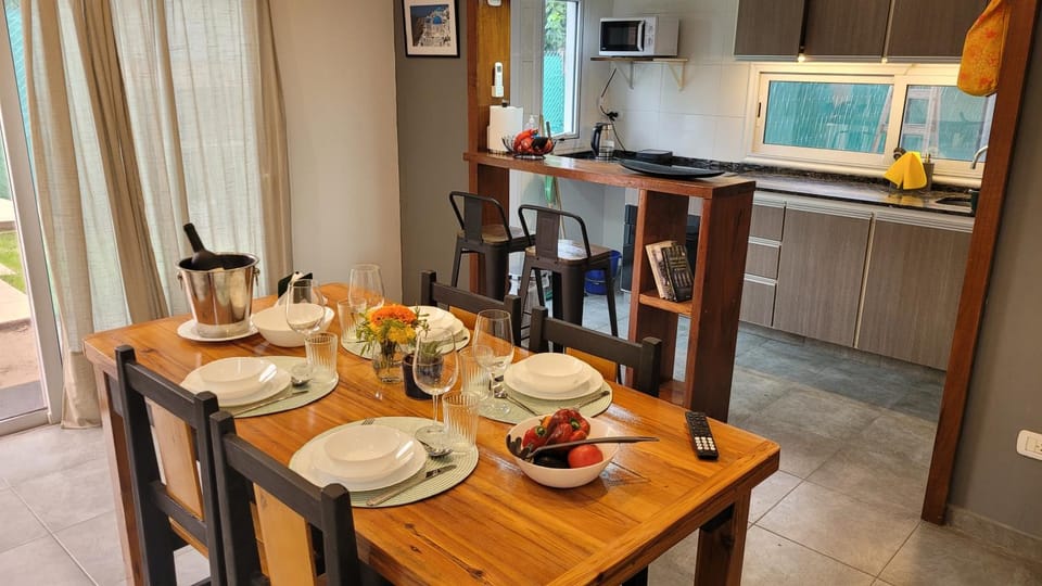 Food and drinks, Dining area