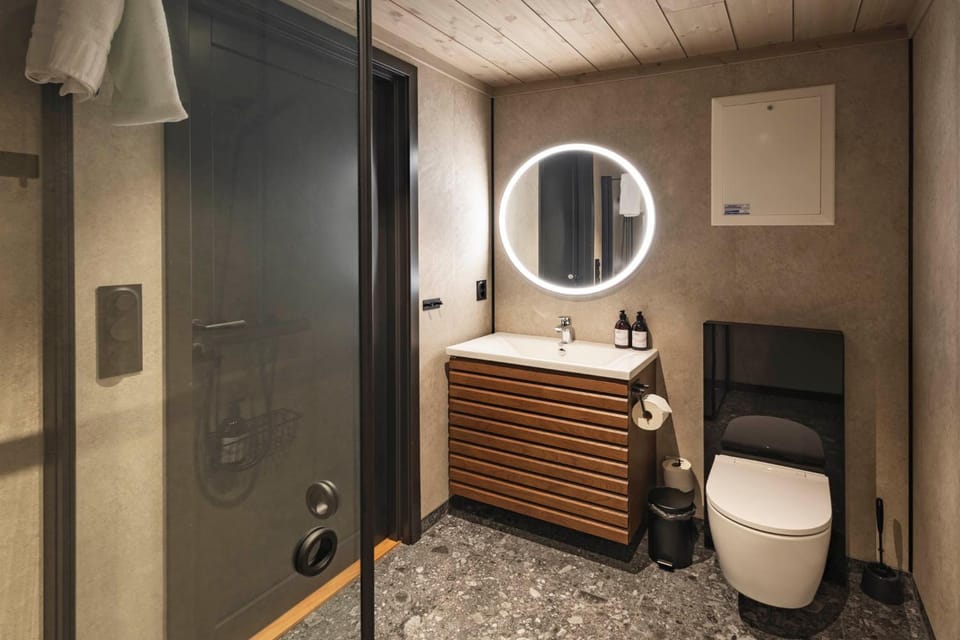 Toilet, Bathroom