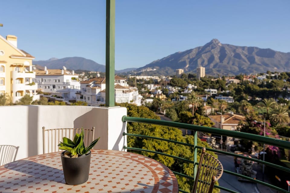 Property building, Patio, Nearby landmark, Day, Natural landscape, View (from property/room), Balcony/Terrace, Dining area, Mountain view