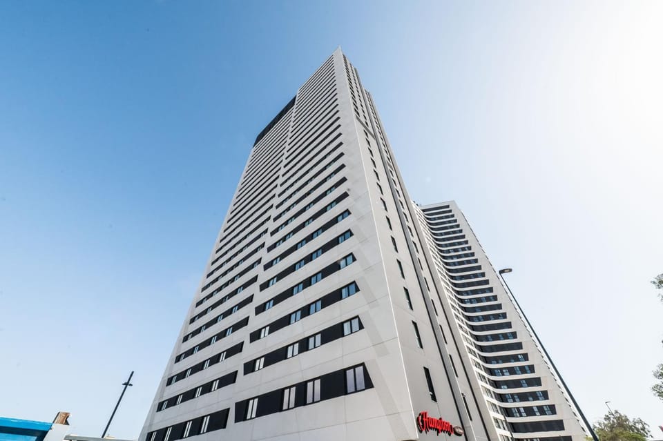 Property building, Facade/entrance