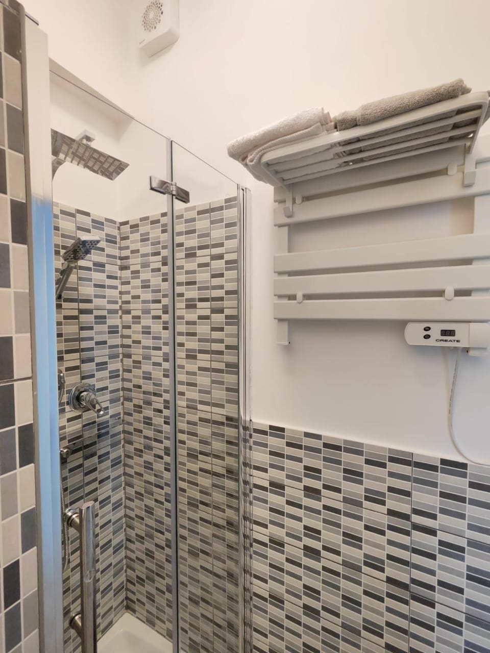 Shower, Bathroom