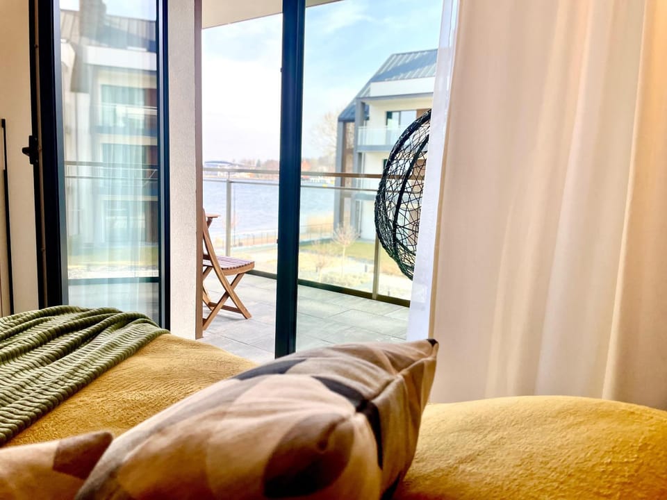 Bed, View (from property/room), Balcony/Terrace, Bedroom