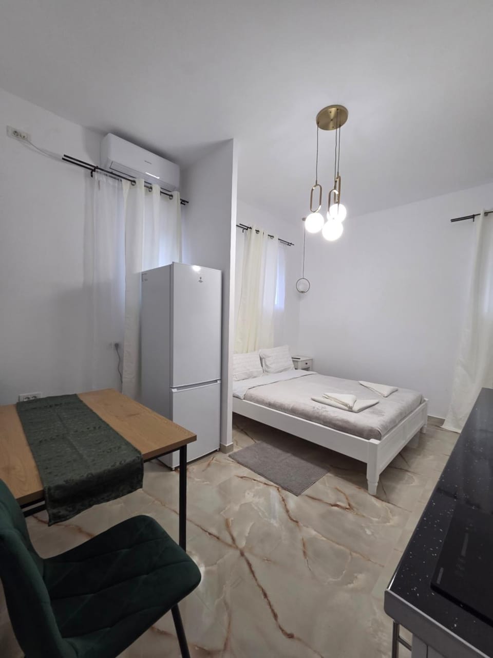 Fabian Studio Apartment in Romania