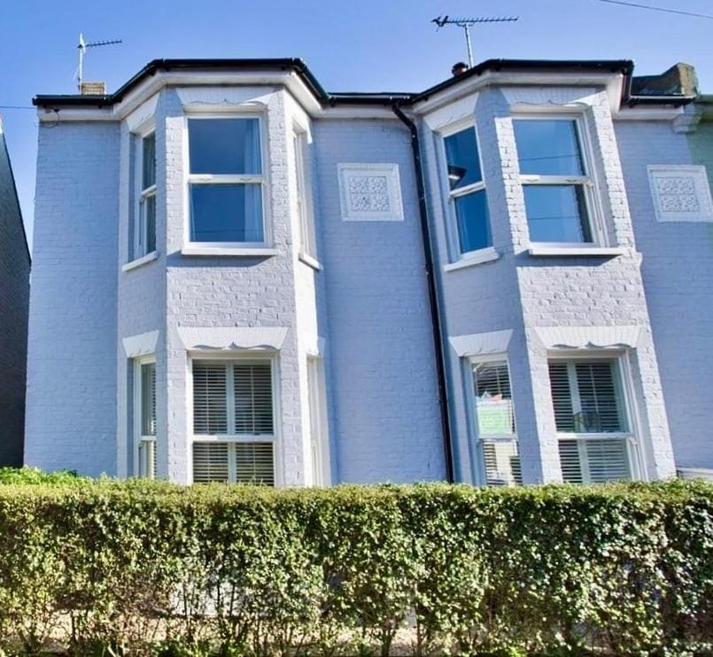 Stylish Home with 4 bedrooms, Logburner, Garden, nr Beach, Deal Castle House in Dover District