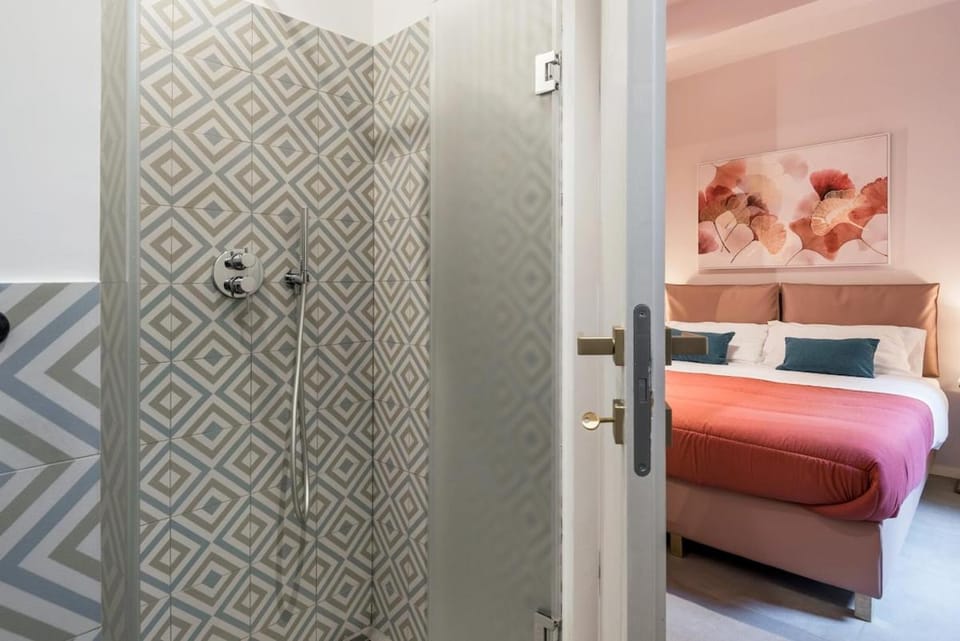 Shower, Bed, Bathroom, Photo of the whole room, Bedroom, wardrobe