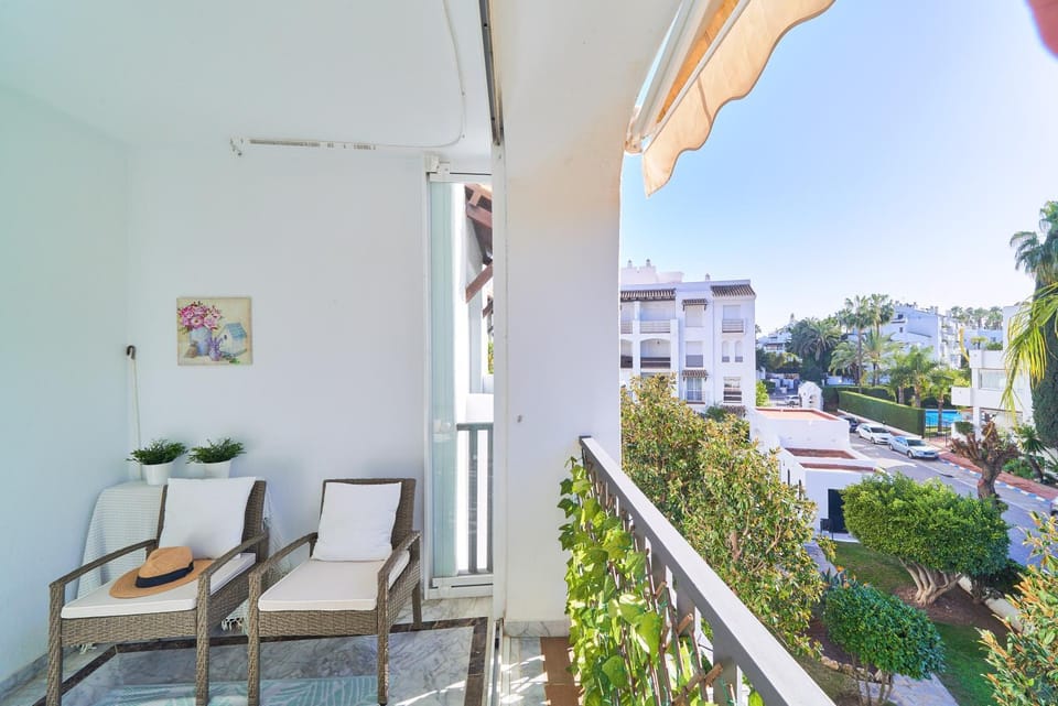 Patio, Spring, Day, Garden, View (from property/room), Balcony/Terrace