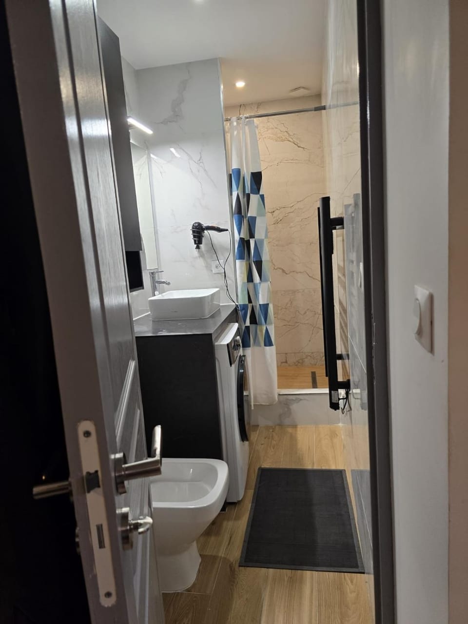 Hamdan Suite Apartment in Reims
