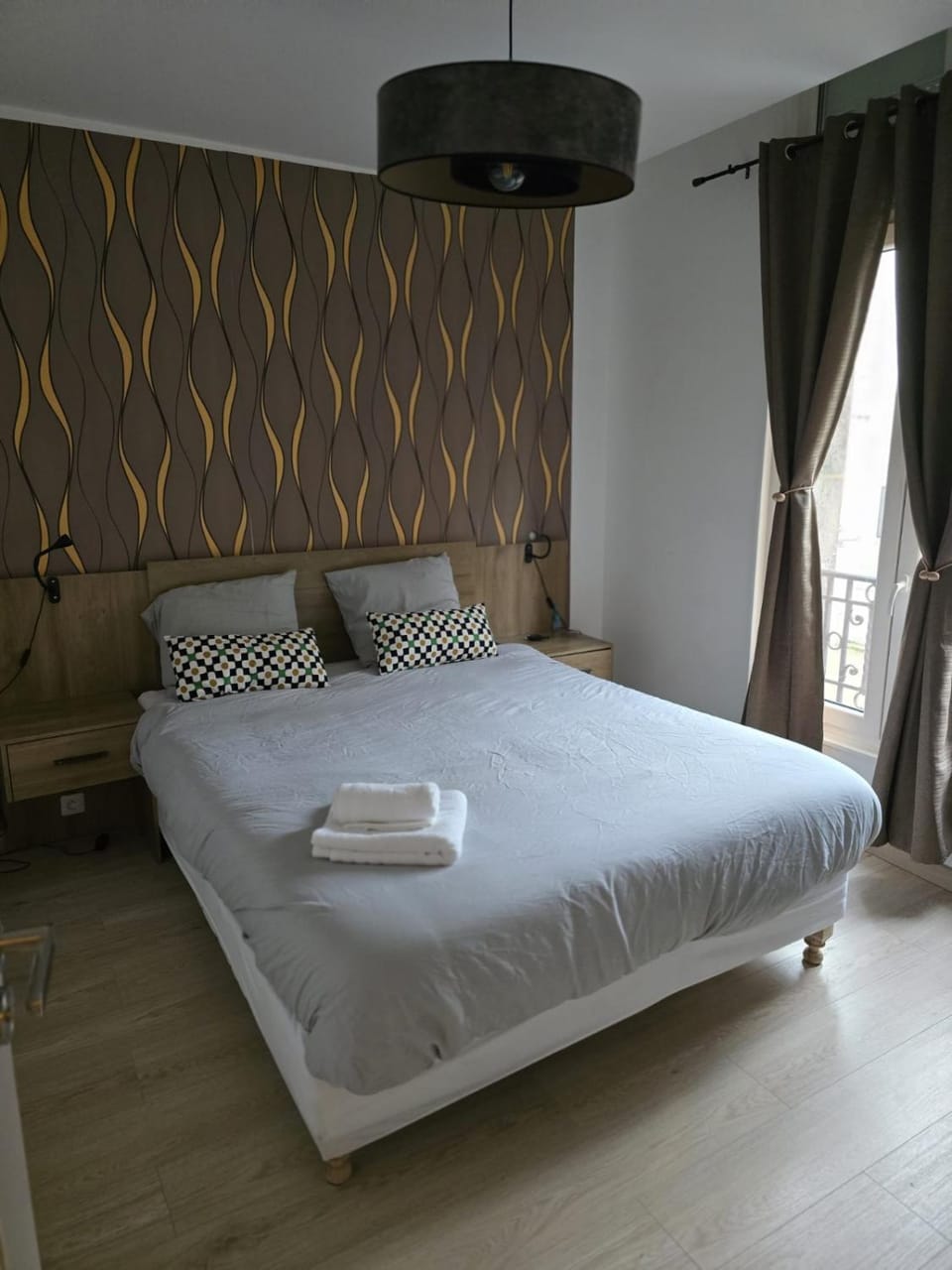 Hamdan Suite Apartment in Reims