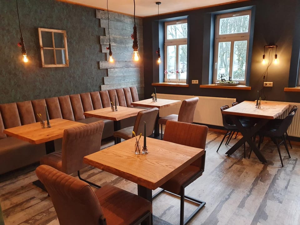 Restaurant/places to eat, Breakfast