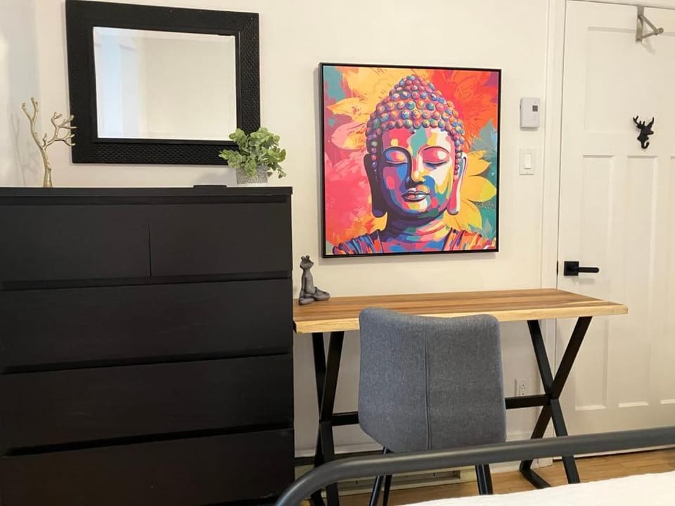 Sunny Loft Apartment in Laval
