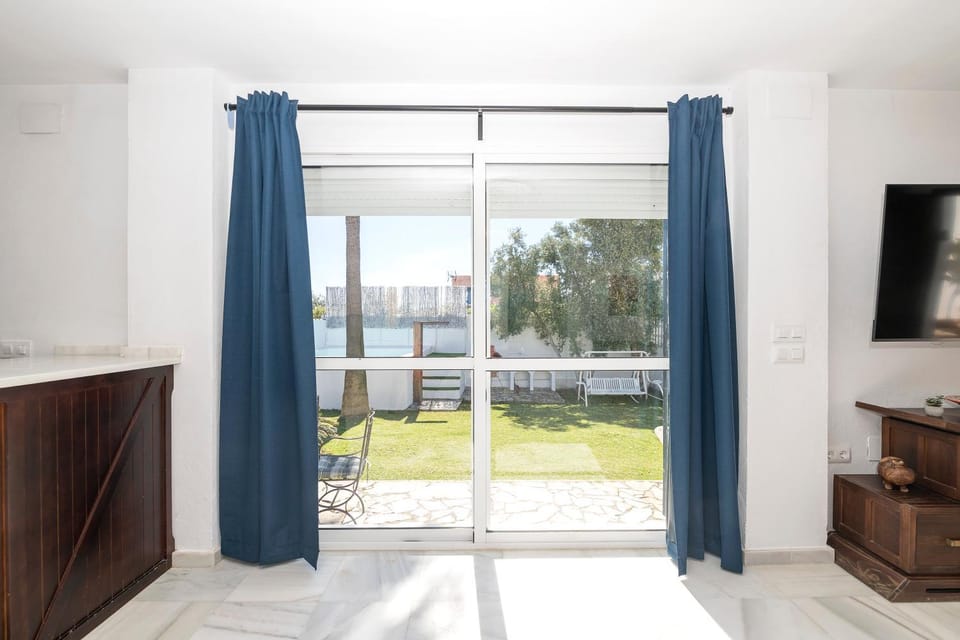 Preciosa Casa con Jardin y Piscina Privada en el Puerto de santaMaria Apartment in Costa de la Luz