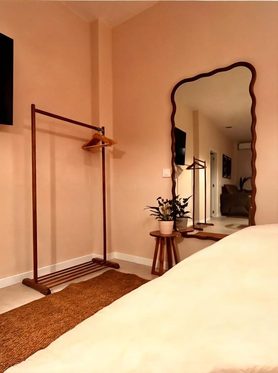 Bed, TV and multimedia, Photo of the whole room, Bedroom, wardrobe