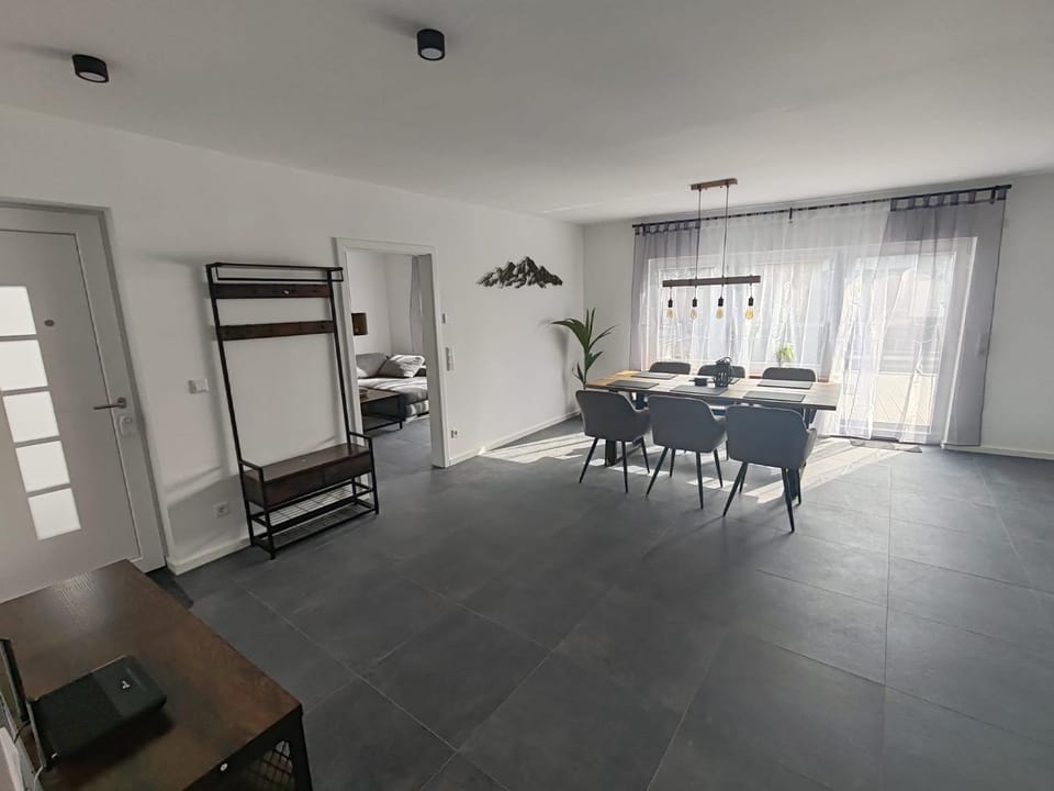 Photo of the whole room, Dining area