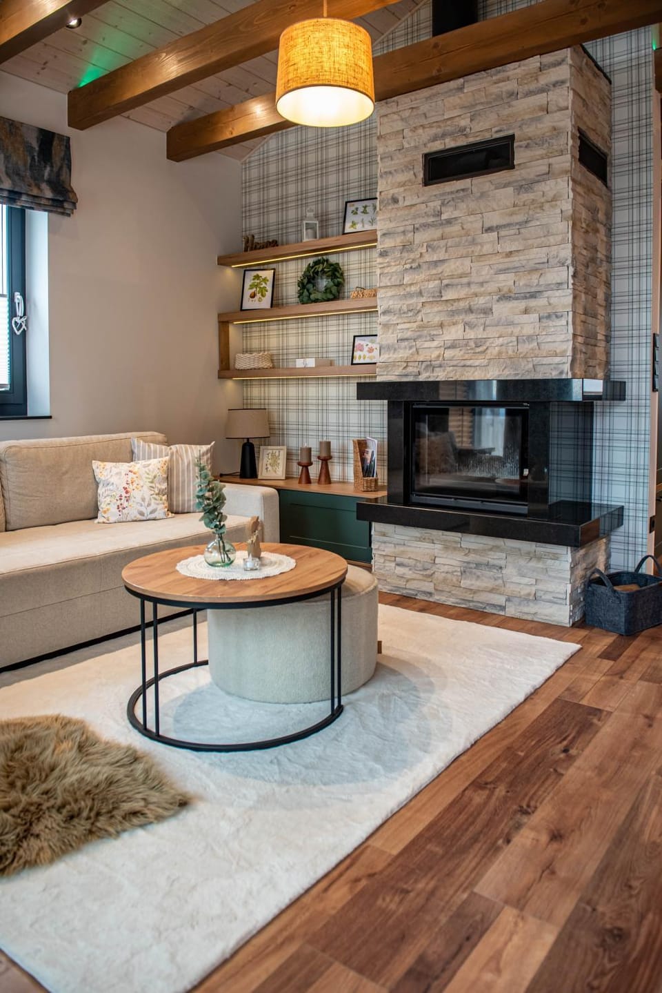 Living room, fireplace