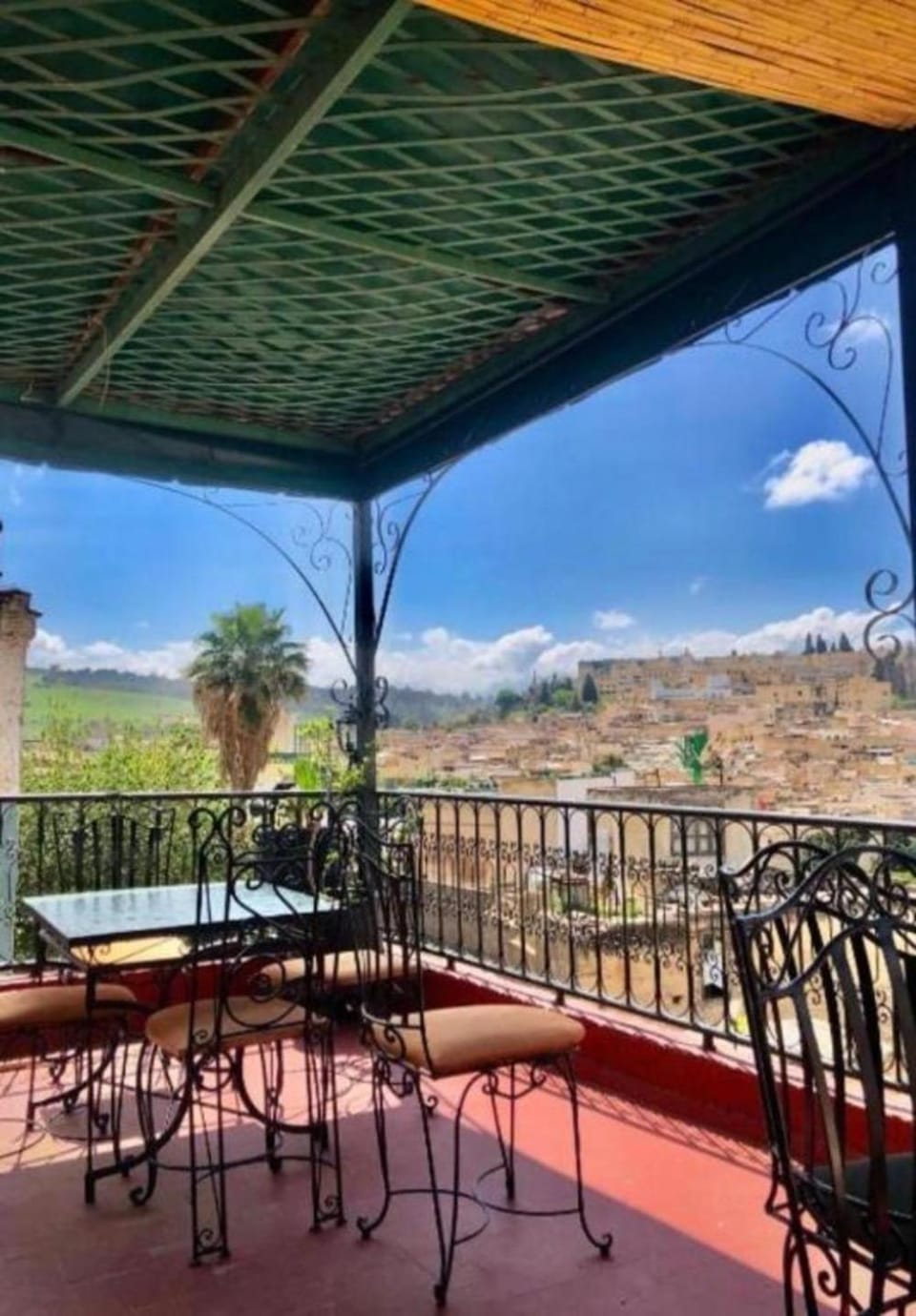Patio, Restaurant/places to eat, View (from property/room), Mountain view