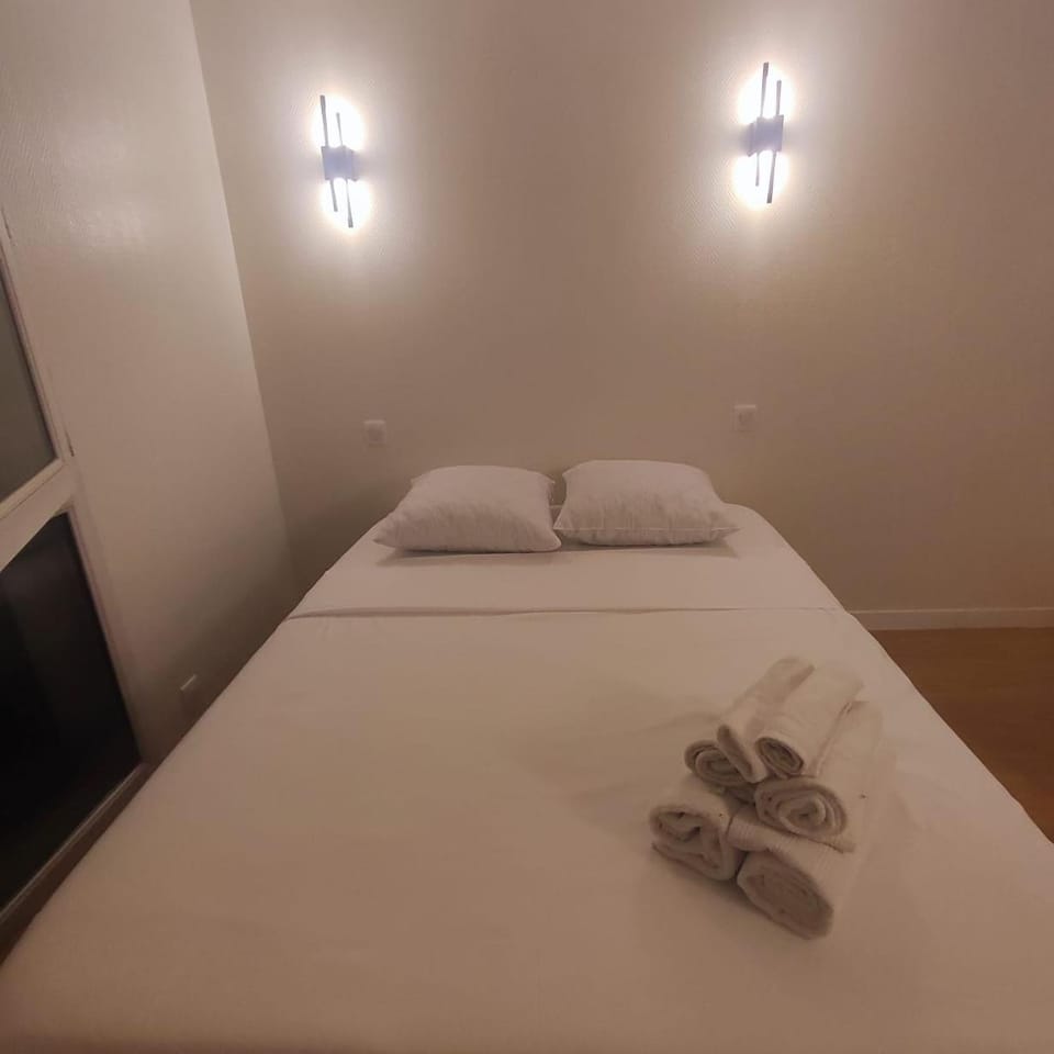 Charming Studio near Paris - La Défense Apartment in Puteaux