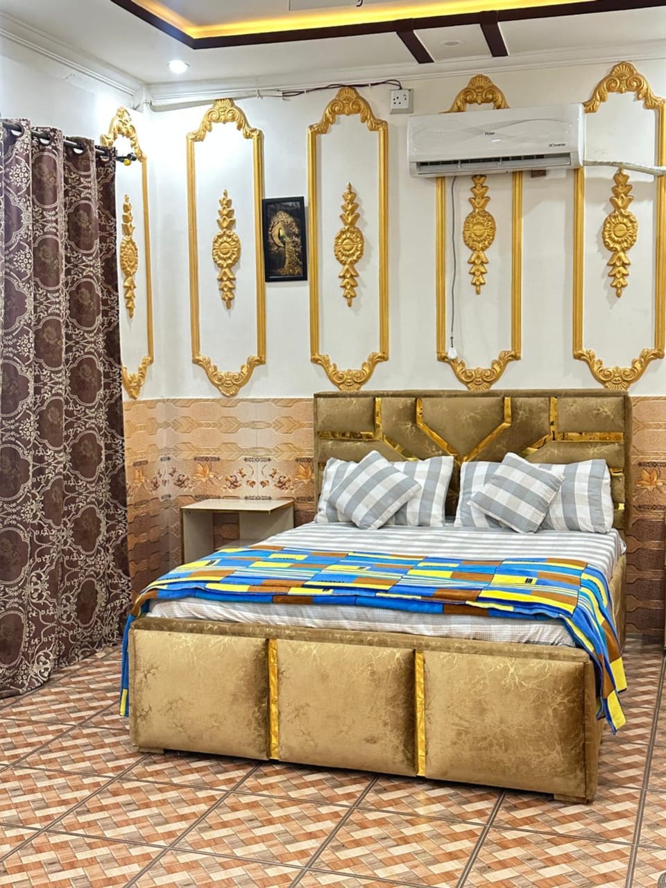 Luxury Home in Peshawar Gulbahar Apartment in Pakistan