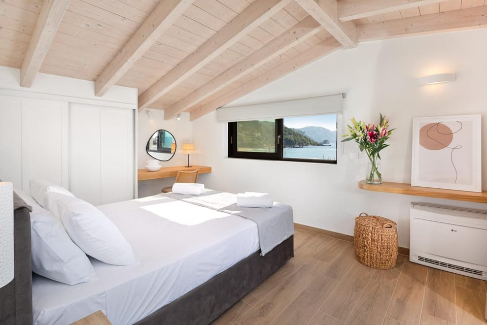 View (from property/room), Photo of the whole room, Bedroom