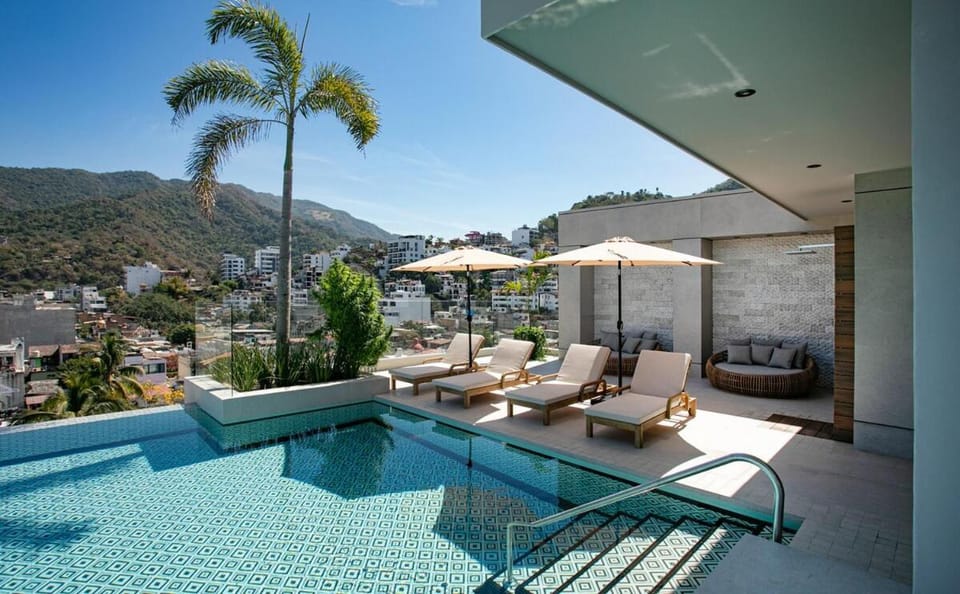 DVine Escape Chic 2BR 2BA with Rooftop Pool and Oasis Apartment in Puerto Vallarta