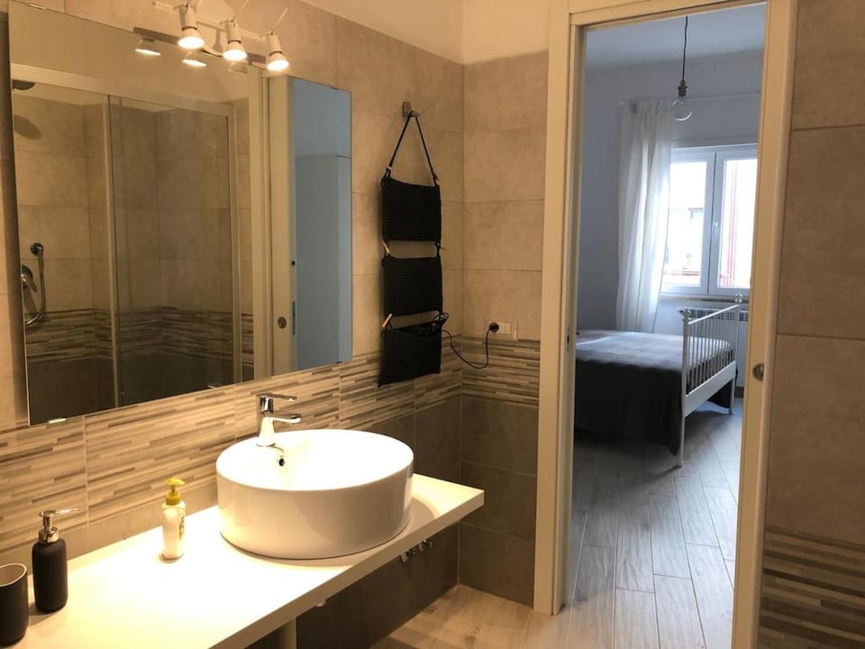 Shower, Bathroom, Bedroom