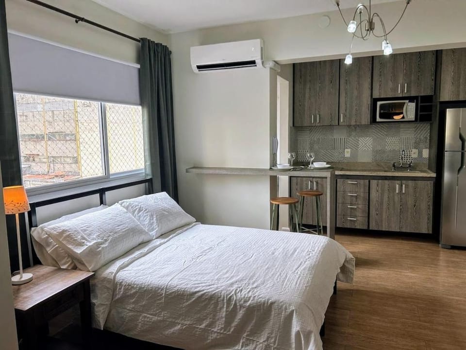Define Pinheiros prático com Garagem e Ar 34 House in Sao Paulo City