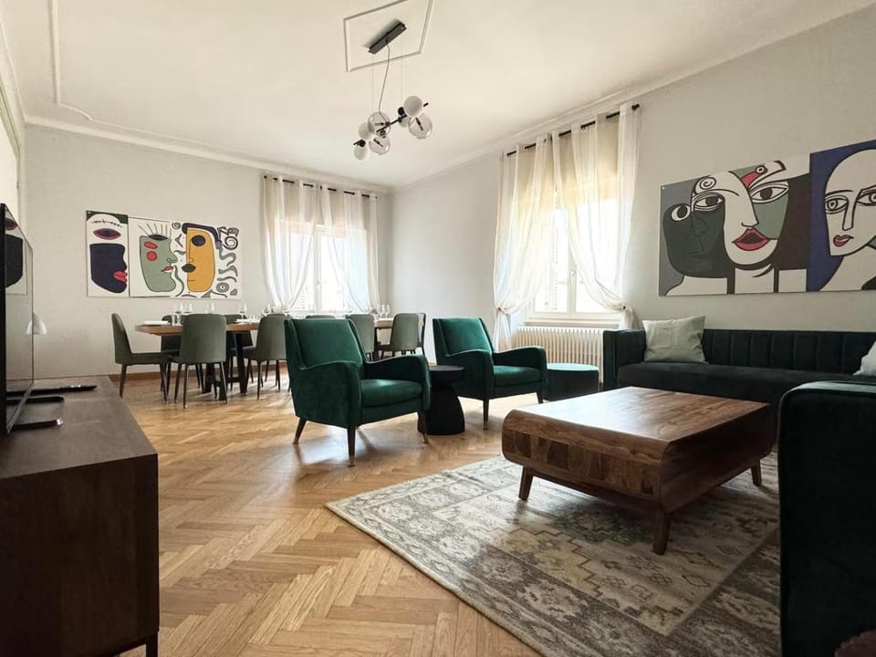 Living room, Dining area