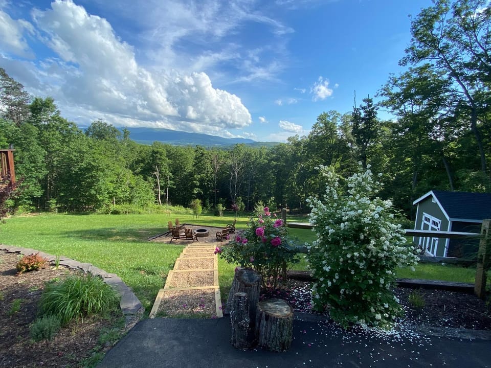 Shenandoah Thunder Chalet Guest Suite House in Shenandoah Valley
