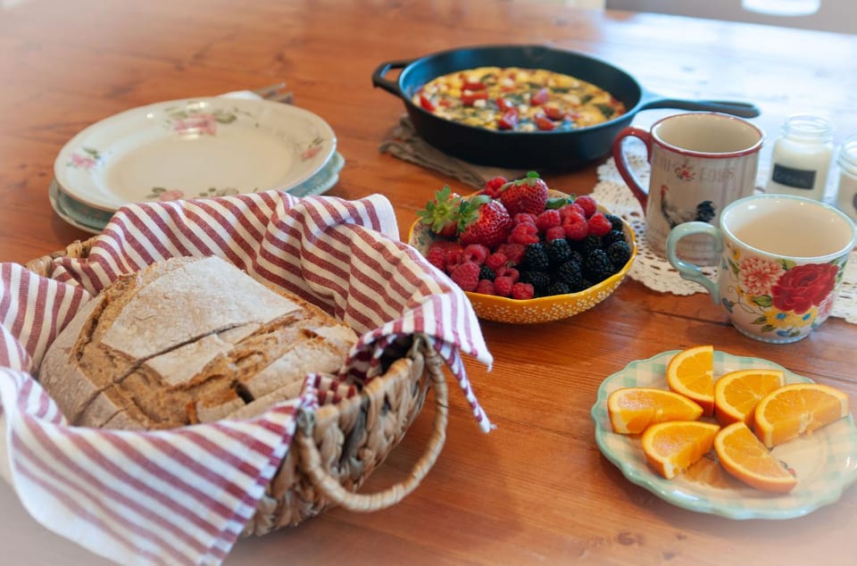 The Inn at Beulah Farm - The Barn Bed and Breakfast in Lake Cumberland