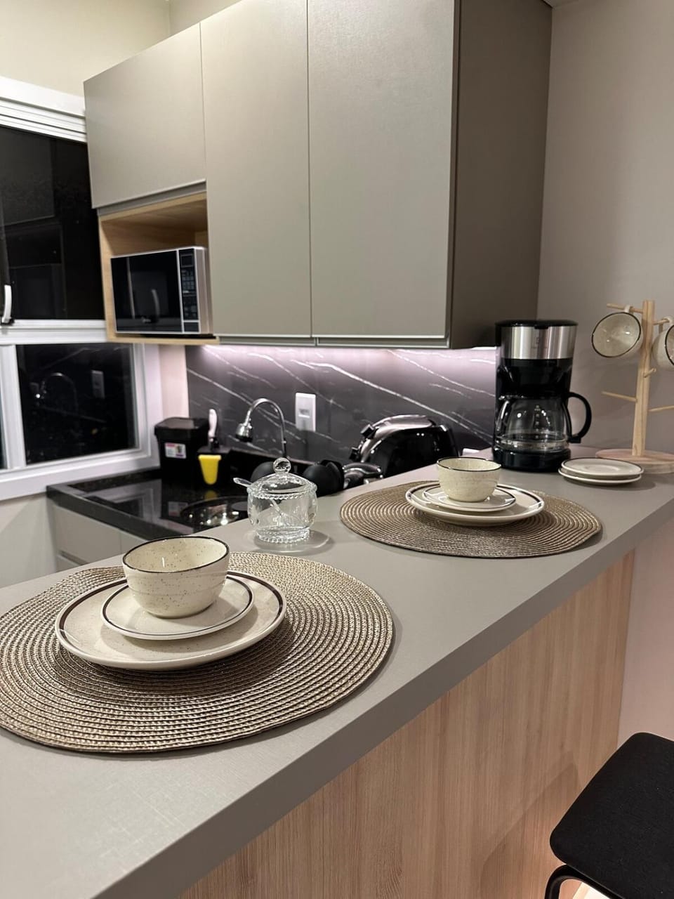 Coffee/tea facilities, Dining area