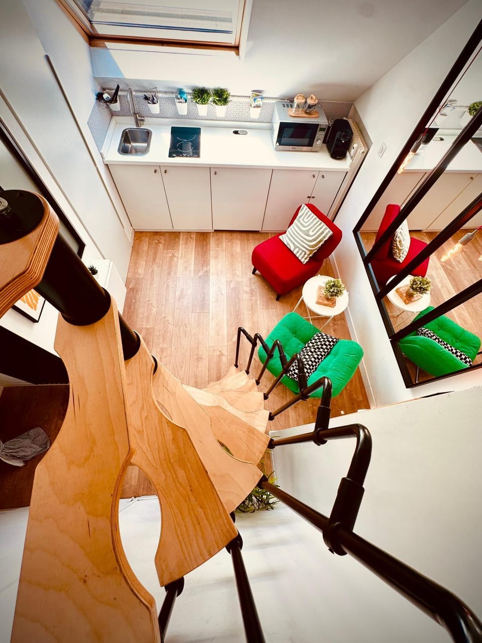 Tiny Cosy Boat Apartment in Strasbourg