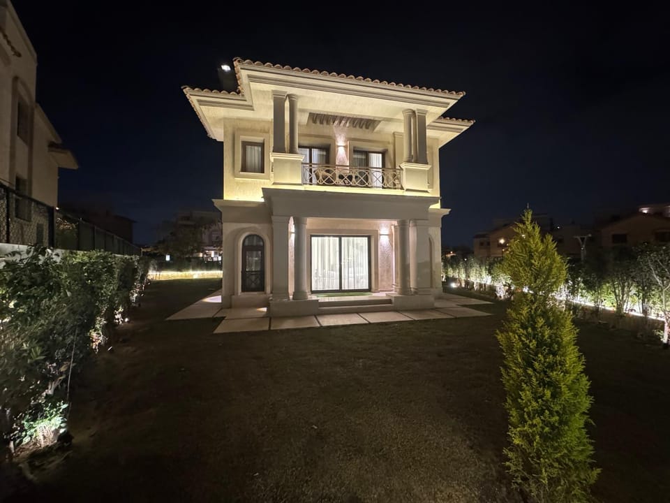 Villa stand alone Villa in New Cairo City