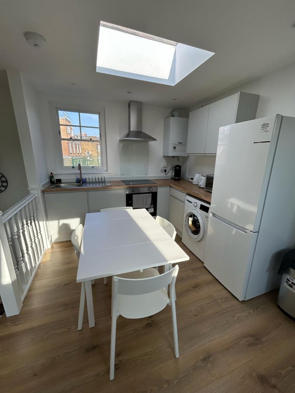Kitchen or kitchenette, Dining area, dishwasher, oven, toaster