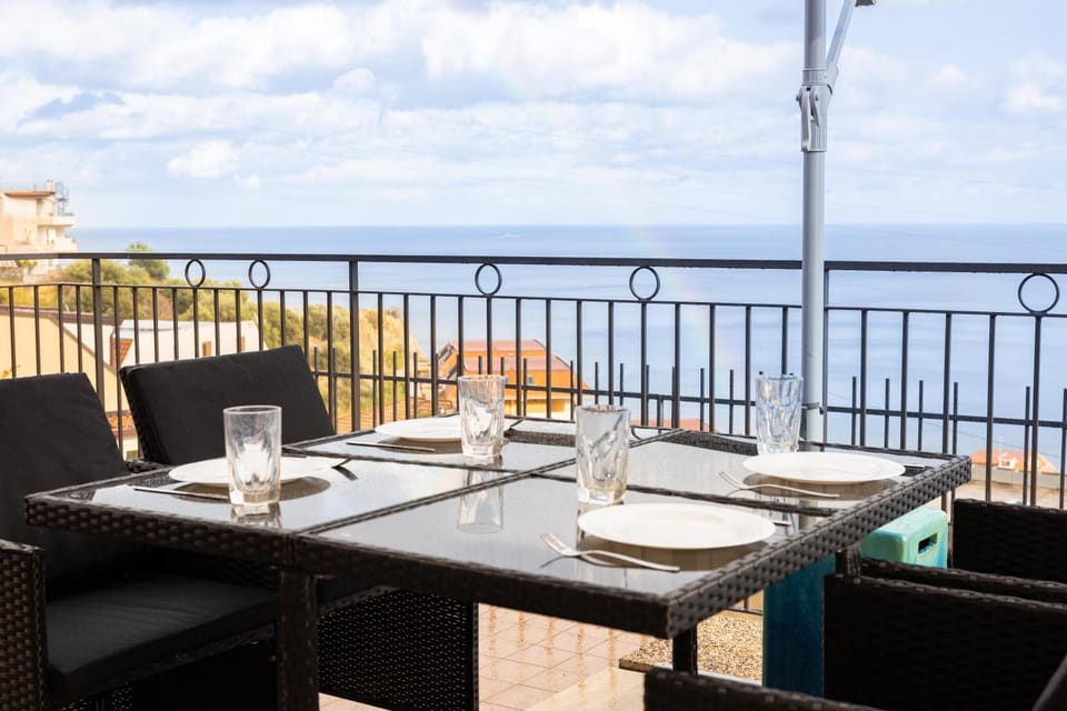 Patio, Day, Natural landscape, View (from property/room), Balcony/Terrace, Sea view