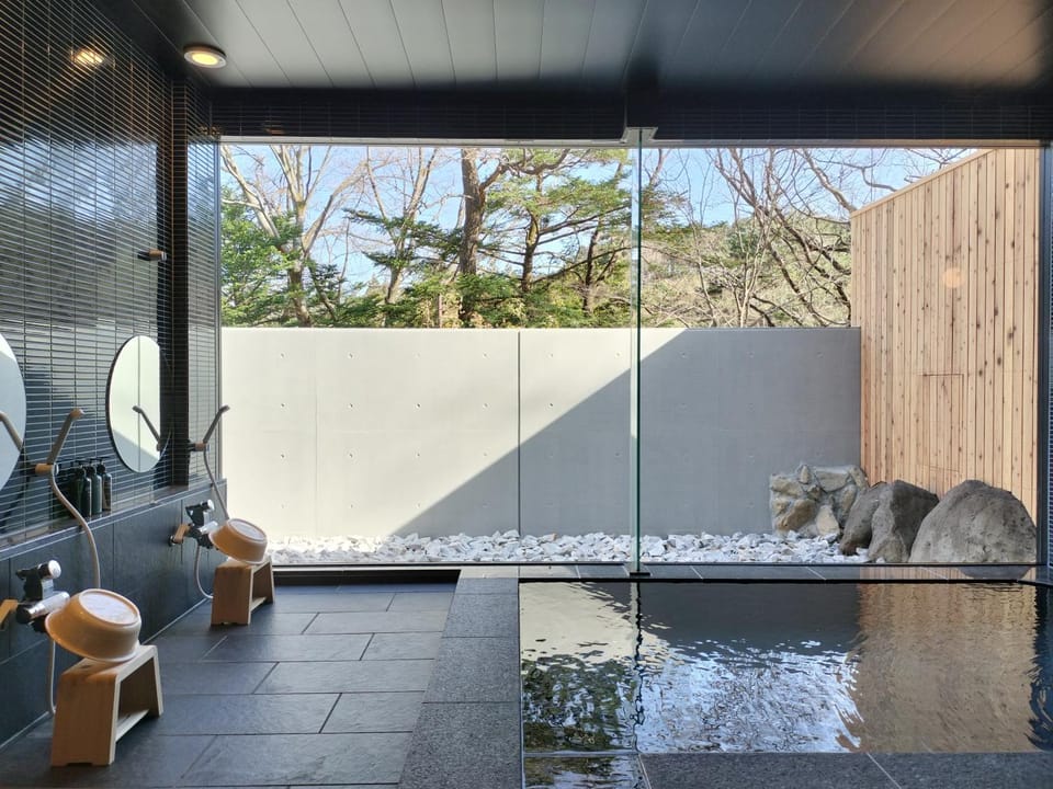 LEU Guest House Bed and Breakfast in Japan