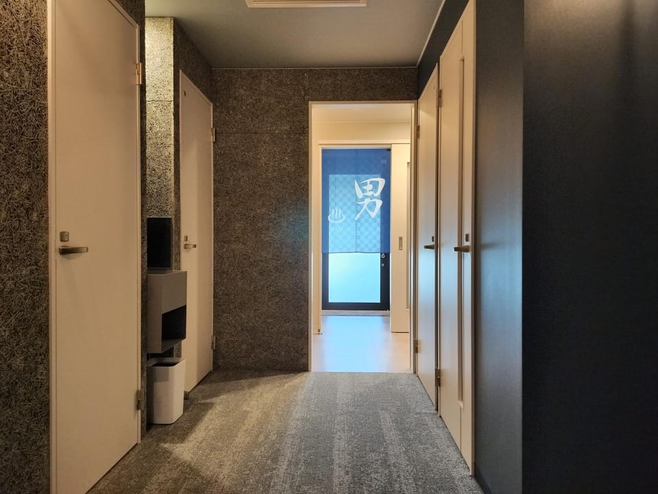 LEU Guest House Bed and Breakfast in Japan