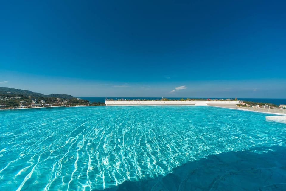 Pool view, Sea view, Swimming pool