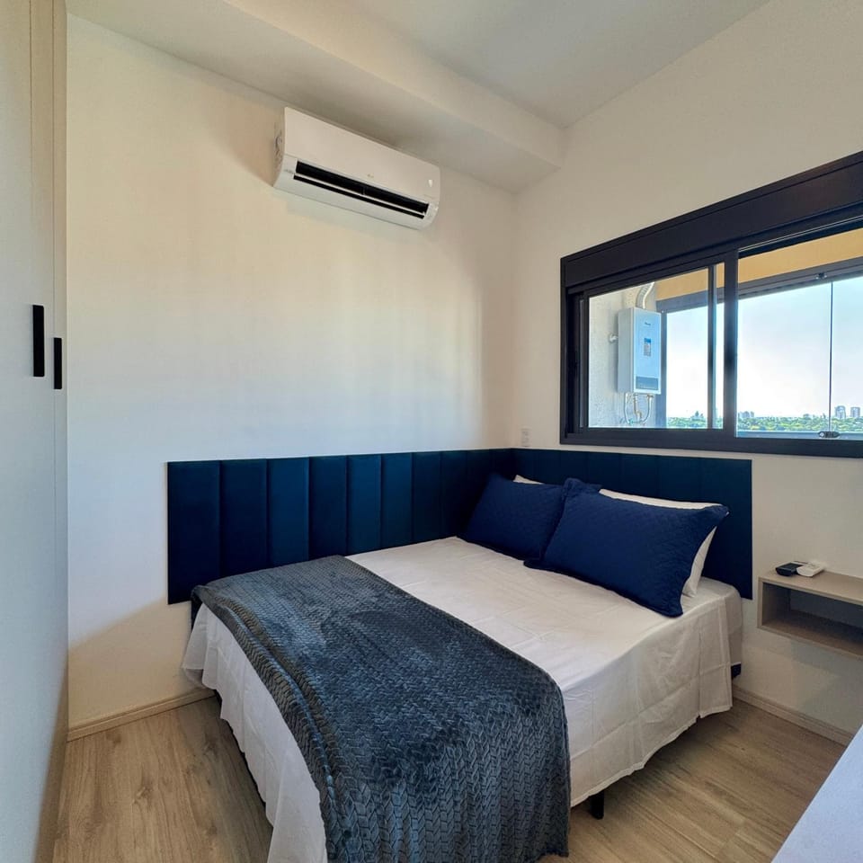 Bed, Photo of the whole room, Bedroom, air conditioner
