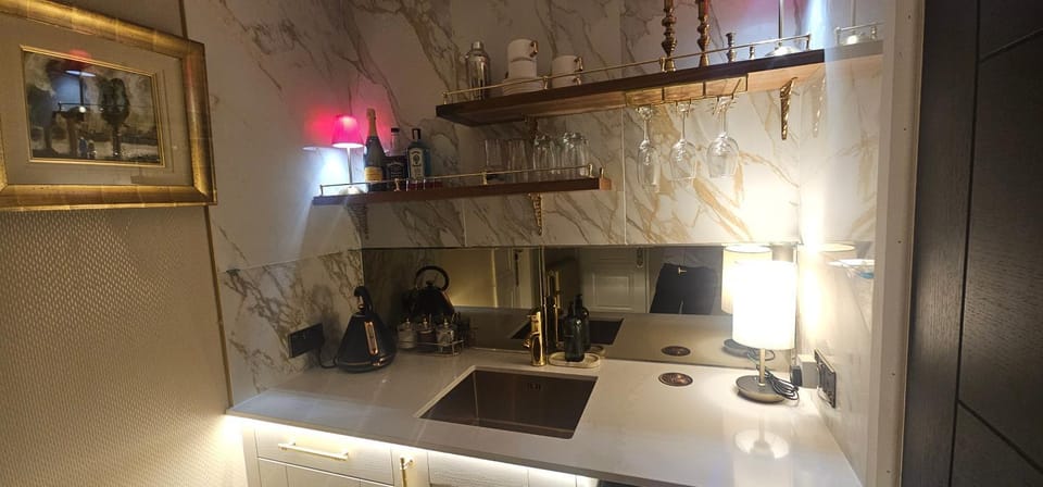 The Hide Out Apartment in Belfast