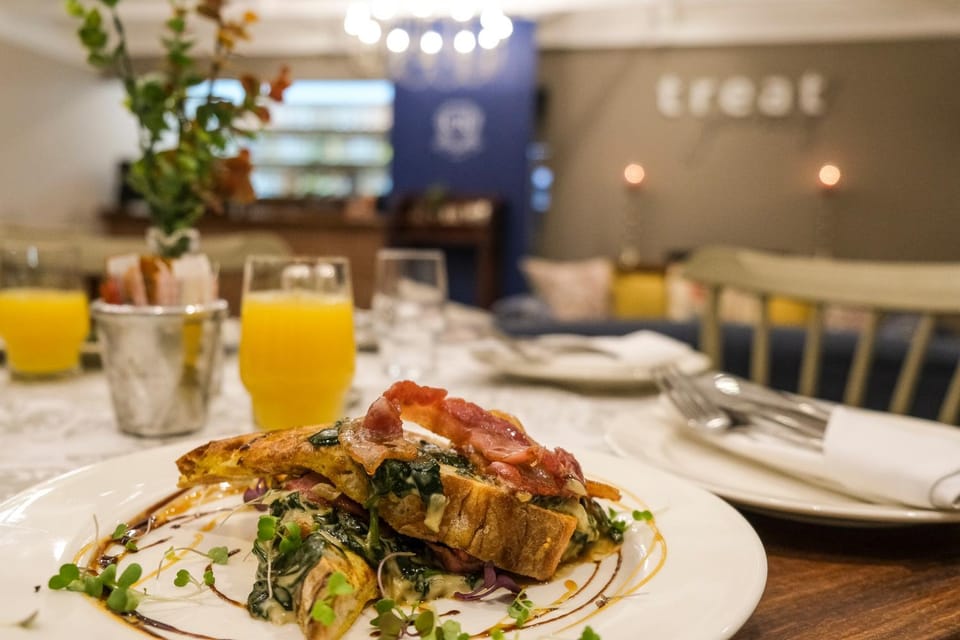 Restaurant/places to eat, Breakfast, Lunch, Dinner