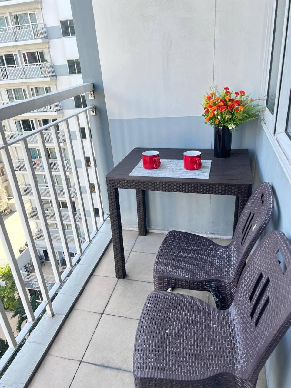 Unistay SHELL Residences Amazing Pool view near MOA Hotel in Pasay
