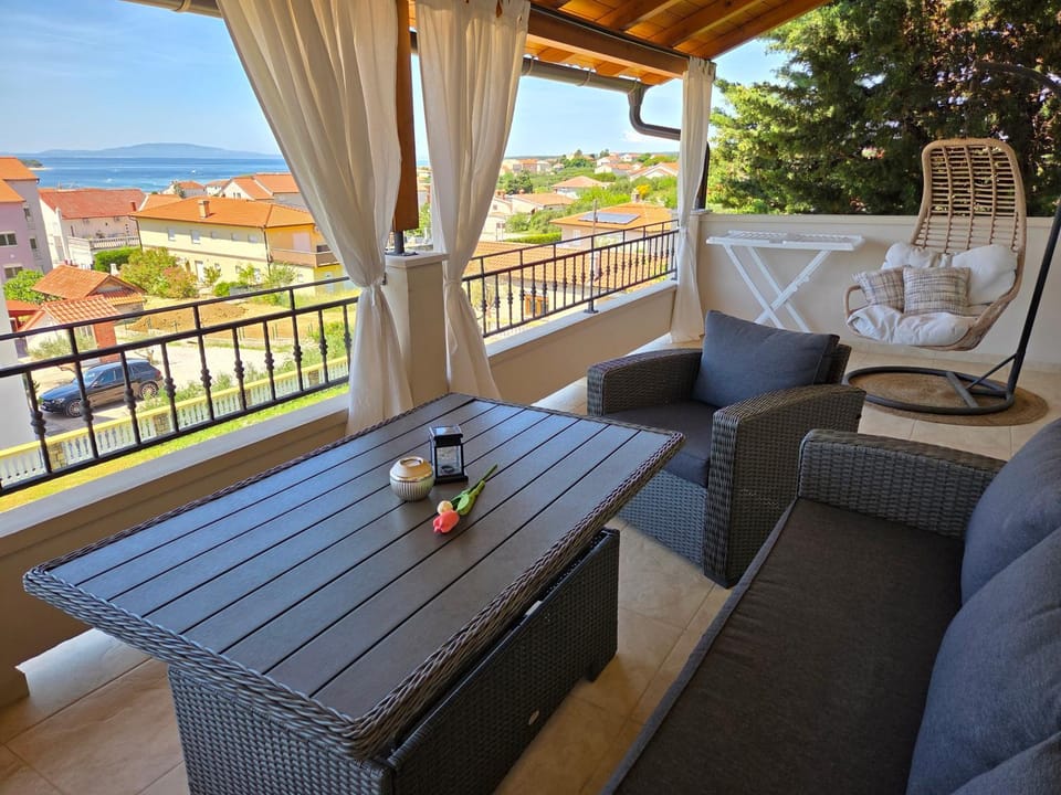 Balcony/Terrace, Seating area, Sea view