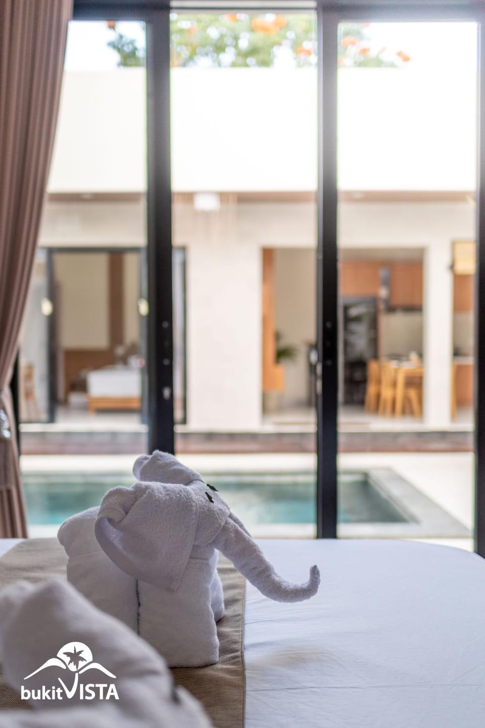 Bed, Bedroom, Swimming pool, towels