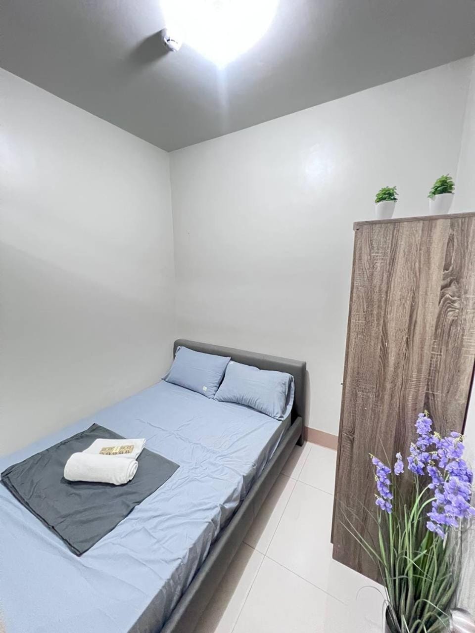 Unistay SHORE 3 Poolview w Balcony Hotel in Pasay