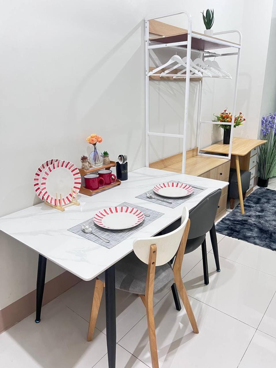 Unistay SHORE 3 Poolview w Balcony Hotel in Pasay