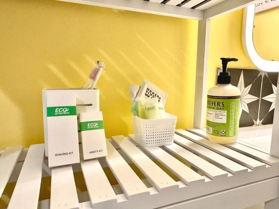 Jasmine House vintage vibe with modern amenities House in Portland